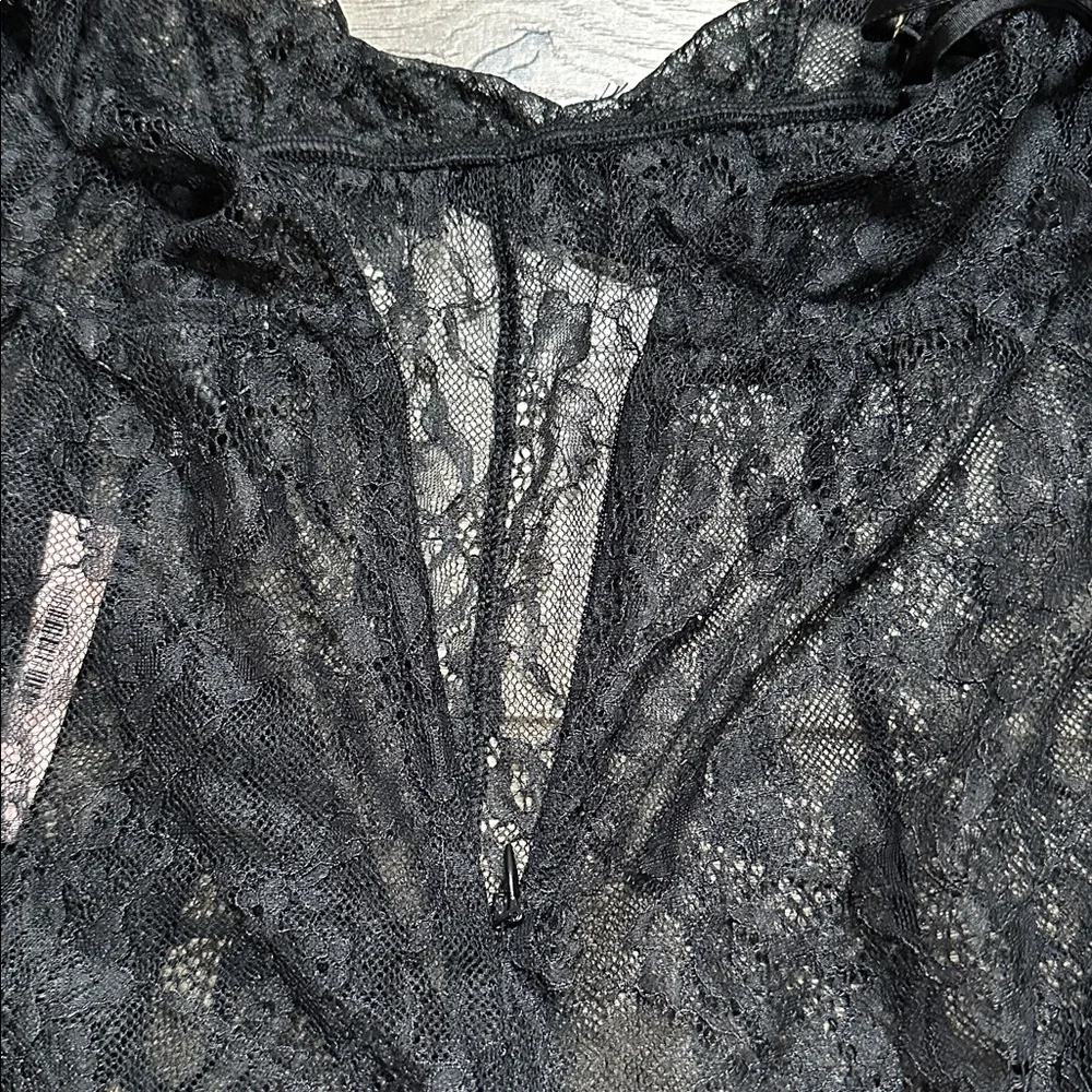 Victoria Secret Black Lace V-Back One Piece Bodysuit Romper‎ Size Small